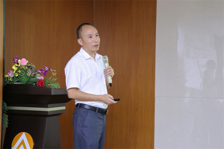 团结一心，勇毅前行——艾礼安隆重举办2020年中总结暨表彰大会