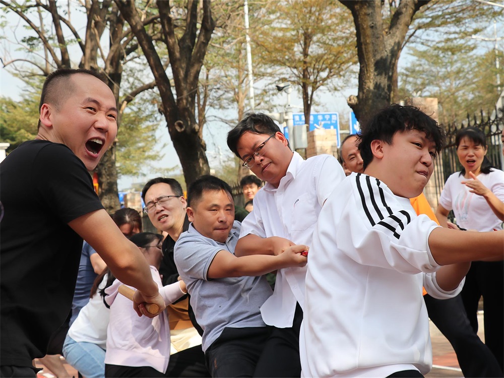 全力以赴，奋勇争先——艾礼安第十四届运动会圆满落幕