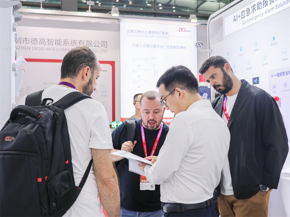 精彩时刻 ‖ 2025安博会上的艾礼安