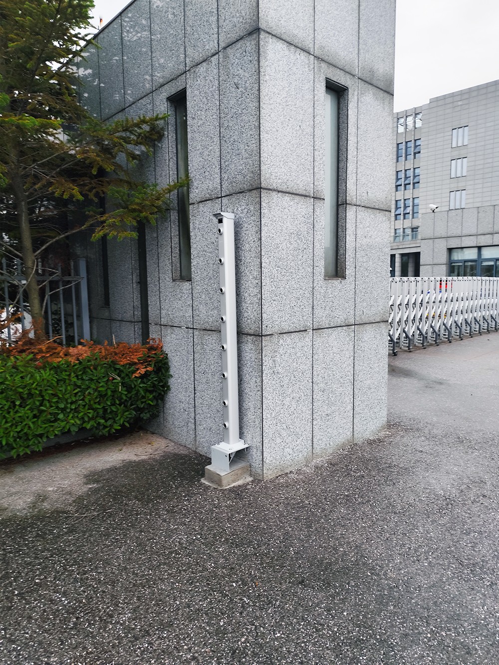 江苏某厂区大门 | 激光对射